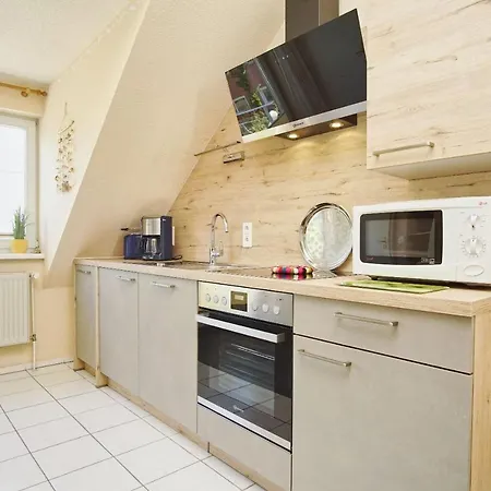 Nur 100 M Zum Strand, Schöne Mit Balkon - App Eldena 10 *
